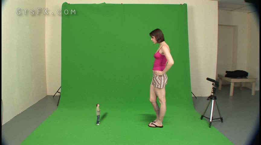 <p>Addie arrives at the studio and Gary does not like her attitude before the shoot. Well, Addie does not "shrink" away from Gary accosting her, infact its Gary that does the shrinking. Enjoy some cool shrinking process VFX and different angles of the final crush scene. This is a TomThumb &amp; Media Impact Production.</p>